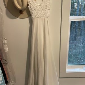 White lace maxi dress